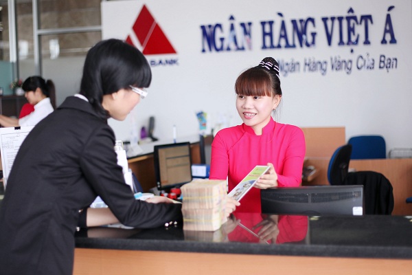 Ngân hàng TMCP Việt Á vinh dự nhận giải thưởng Sao vàng Đất Việt 2013 (2)