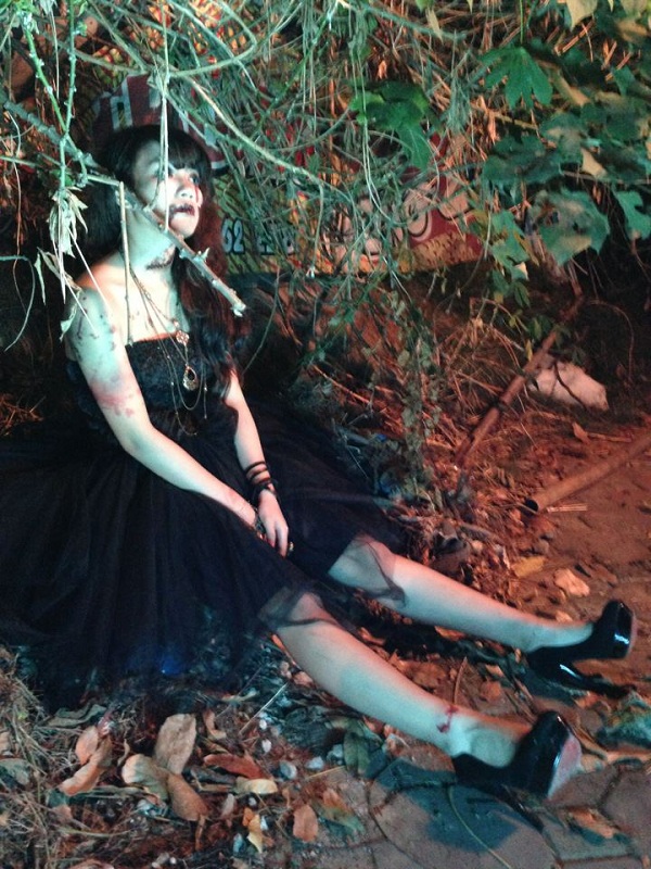 Nữ sinh Linh Miu tung ảnh "Devil in the Halloween" 2