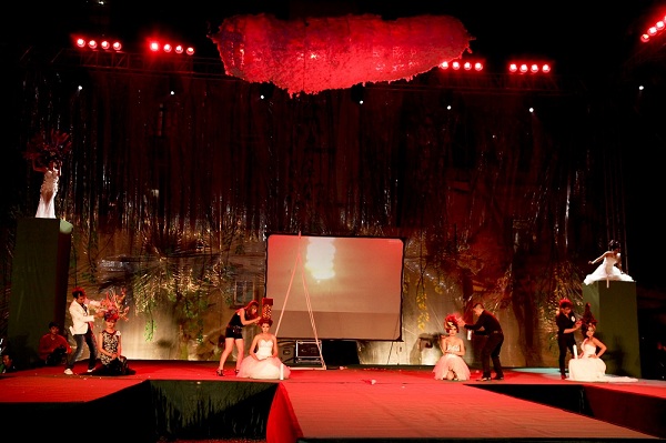 Biến hoá kịch tính với Selective Show – Rừng tóc xanh 3