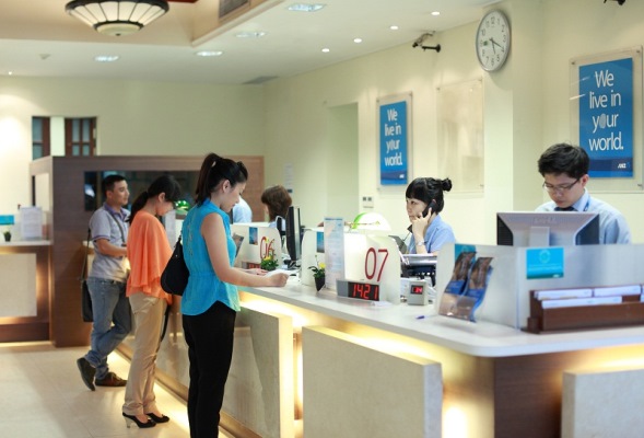 Điểm sáng trong bối cảnh khó khăn của các ngân hàng (1)