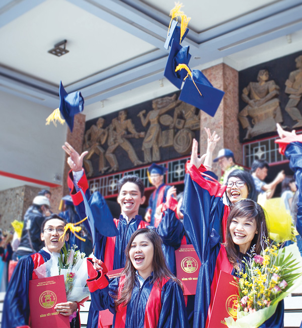 Đại học Văn Hiến: 2,5 tỷ đồng học bổng cho tân sinh viên 2013 2