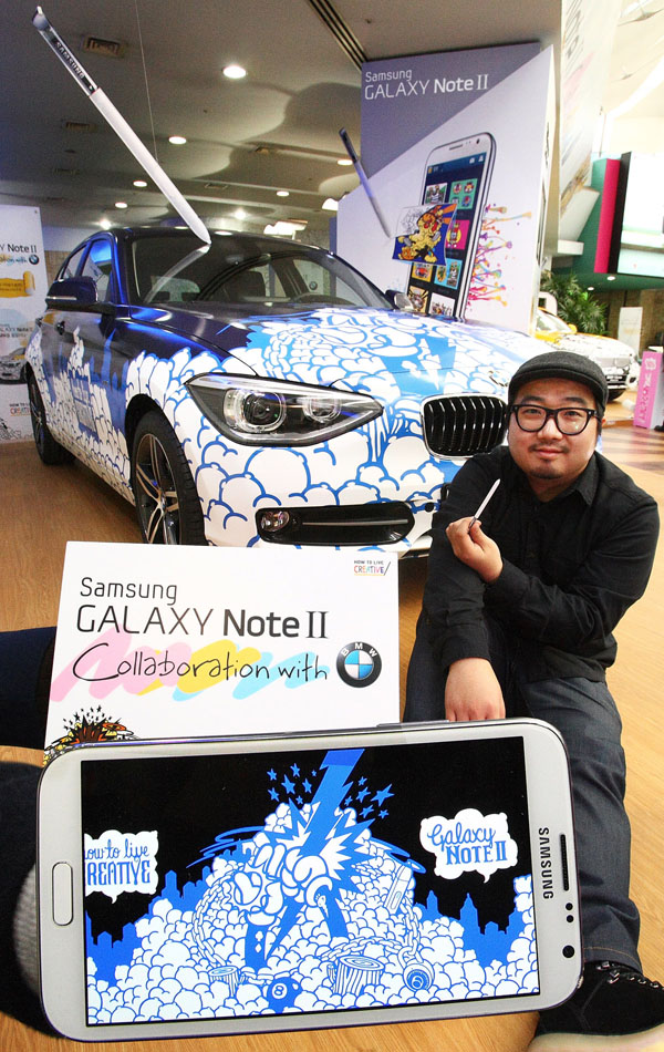 Muôn màu các kiểu sáng tạo trên 2 đời Samsung Galaxy Note 1