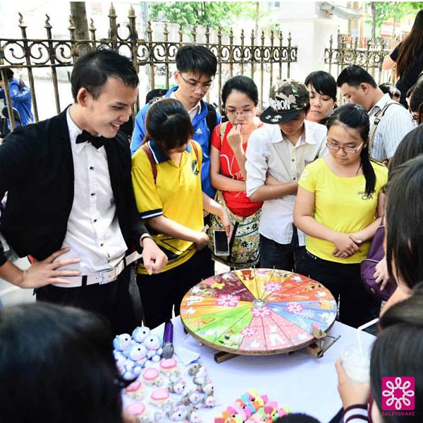 Shopping thật “đã” ngay khu café Bệt Nhà Thờ Đức Bà 18