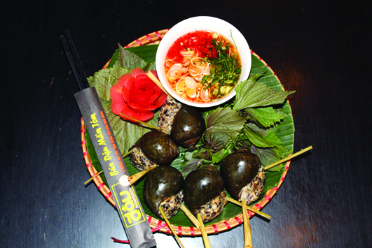 Quán bún đậu nổi tiếng nhất Sài Gòn được lên báo Nhật 5