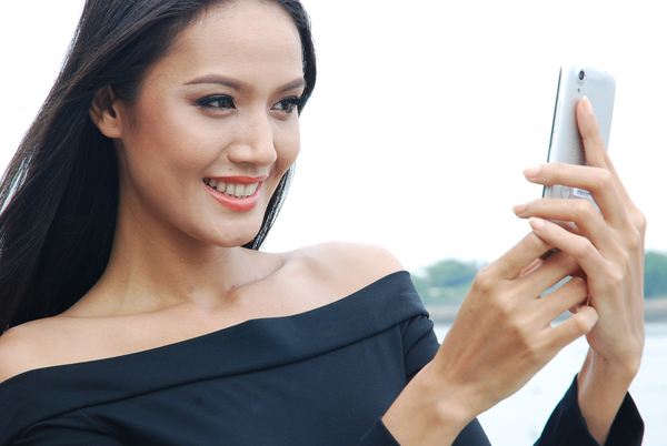 Lenovo ra mắt smartphone Vibe X mới sành điệu và thông minh 5