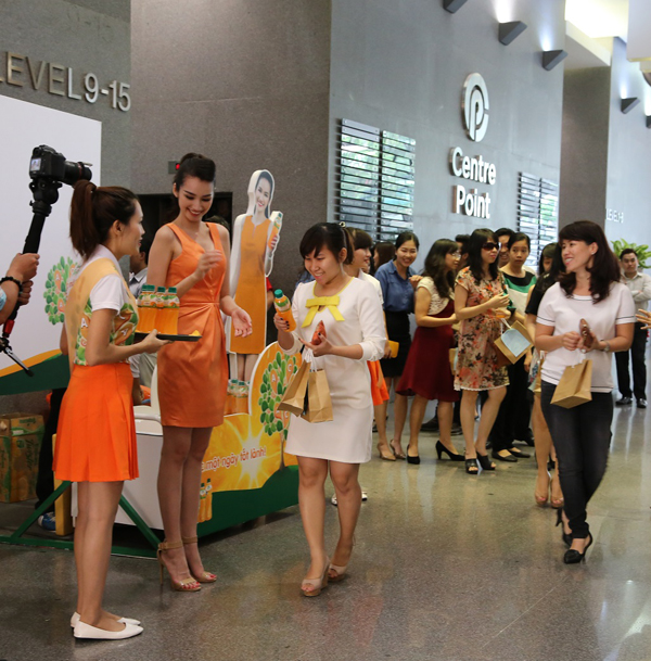 Theo ch&acirc;n Tr&uacute;c Diễm l&agrave;m sứ giả "Một ng&agrave;y tốt l&agrave;nh" 2