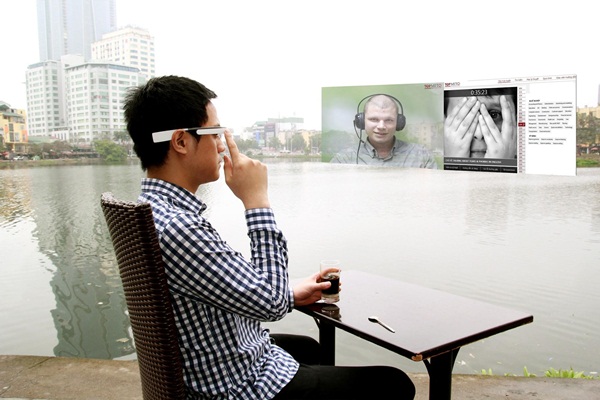 Google Glass thể hiện sức mạnh trong lớp luyện nói tiếng Anh đầu tiên trên thế giới 3