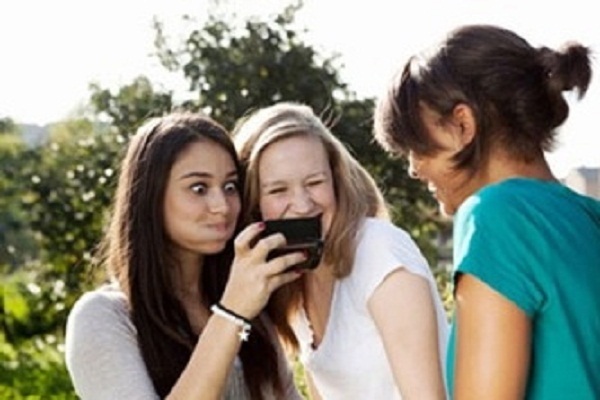 Những điều cần biết cho giới trẻ mới "vọc" smartphone 1