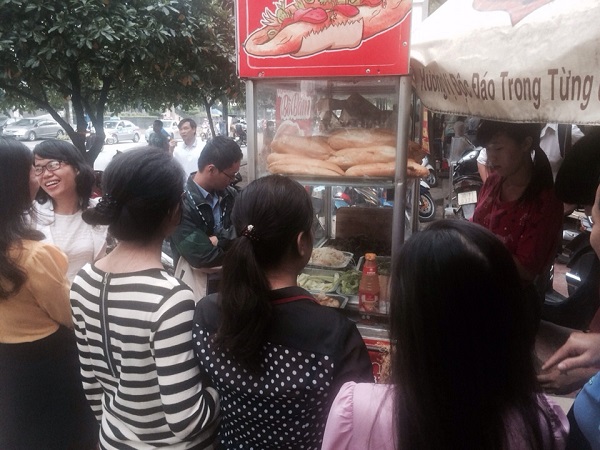 Thưởng thức bánh mỳ Hội An siêu hot ngay tại Hà Nội 9