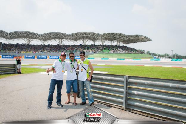 Johnny Trí Nguyễn cháy hết mình cùng MotoGP 2014 3