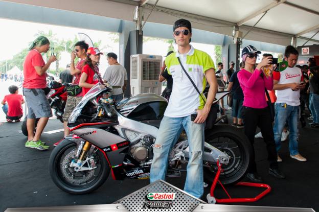 Johnny Trí Nguyễn cháy hết mình cùng MotoGP 2014 7