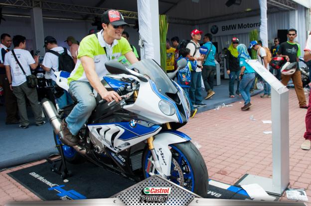 Johnny Trí Nguyễn cháy hết mình cùng MotoGP 2014 8