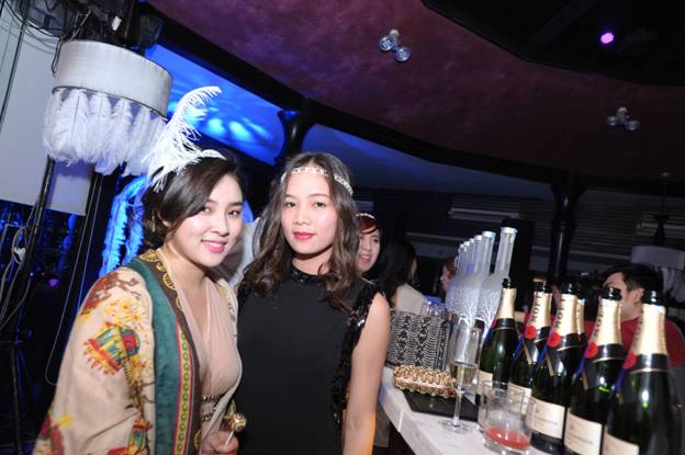 Ngắm những chiếc váy flapper thập niên 20 trong Gatsby Party 14