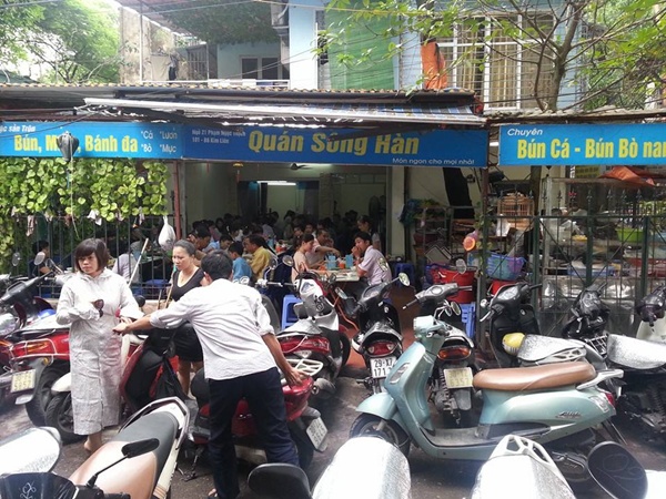 Cùng thưởng thức bánh canh ghẹ thơm ngon “hút khách” Hà thành 6