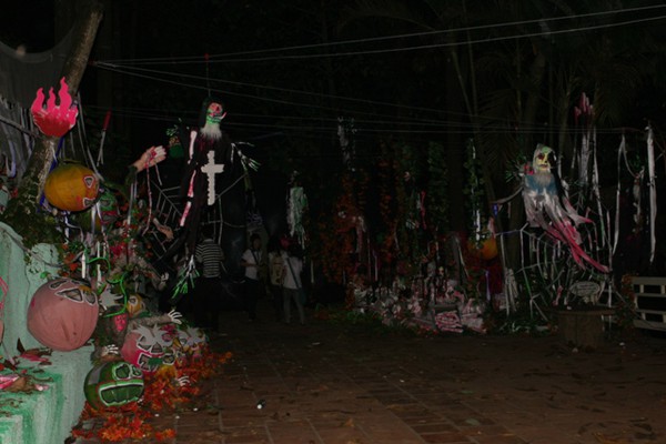 Địa điểm ấn tượng cho giới trẻ chơi m&ugrave;a lễ hội Halloween 3