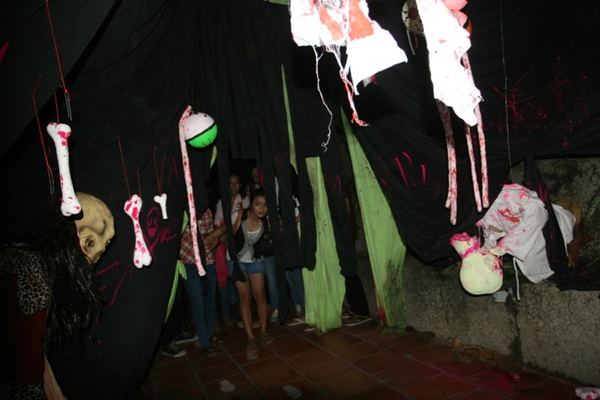 Địa điểm ấn tượng cho giới trẻ chơi m&ugrave;a lễ hội Halloween 4