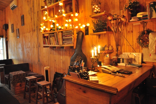 Cách thiết kế quán cafe đẹp Nhung-quan-cafe-dep-va-doc-nhat-o-sai-gon