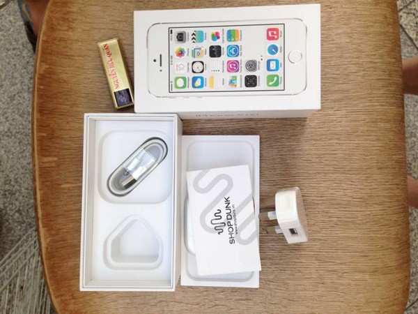 Đập hộp iPhone 5S Gold Champagne đầu tiên ở Hà Nội 3