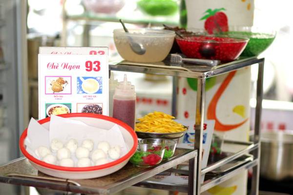 Cuối thu lang thang phố cổ, ăn “Bánh Trôi Tàu” 5