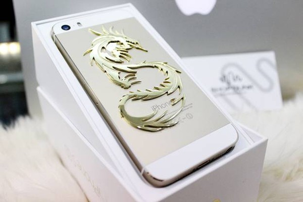 “Đẳng cấp” iPhone 5S khảm rồng 168 Triệu và iPhone 5 mạ vàng 24K 5