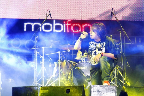 Oringchains: &Aacute;p lực truyền tải cảm x&uacute;c &acirc;m nhạc cho kh&aacute;n giả 2