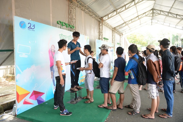 Dàn ca sĩ Việt hội tụ trong chương trình hoành tráng cho sinh viên 10