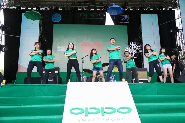 Fan nhảy flashmob dành tặng Mỹ Tâm trước thềm liveshow 1 Fan nhảy flashmob dành tặng Mỹ Tâm trước thềm liveshow 1