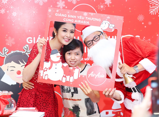 Hoa hậu Ngọc Hân cùng AirAsia chia sẻ yêu thương mùa lễ hội 3