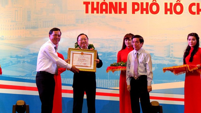 3 nhà máy của Vinamilk nhận giải thưởng môi trường của TP.HCM 2014 4