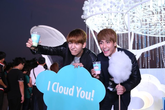 Hari Won và Chi Pu rủ nhau đi "bắt mây" 5