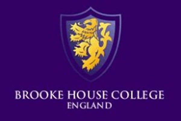 Học bổng 100% học ph&iacute; trường nội tr&uacute; Brooke House, Anh Quốc 2
