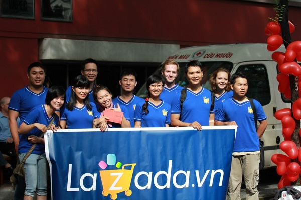 Mừng sinh nhật 1 năm - Lazada tặng qu&agrave; đến 200 triệu đồng 4