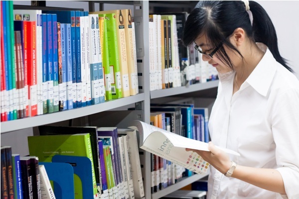 Ng&agrave;y hội tuyển sinh ĐH Anh Quốc h&uacute;t học sinh 1