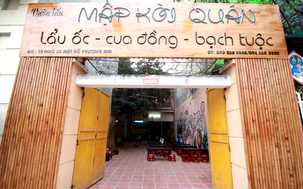 H&agrave; Nội: Đ&atilde; miệng m&oacute;n lẩu ốc với sủi cảo cực lạ 12