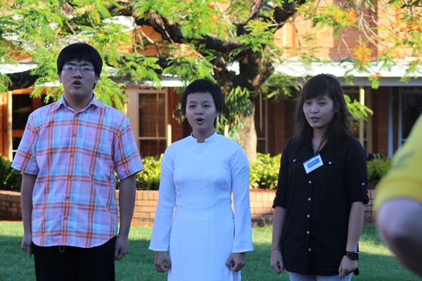 IES, Australia tổ chức cuộc thi viết luận 2013 3