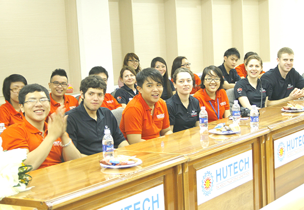 Cơ hội nhận bằng Cử nhân Quốc tế tại HUTECH - img_201406162049184329.jpg Cơ hội nhận bằng Cử nhân Quốc tế tại HUTECH - img_201406162049184329.jpg