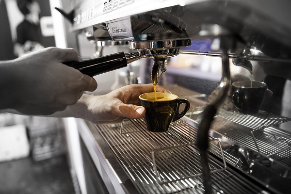 Café được pha theo tiêu chuẩn khắt khe Café được pha theo tiêu chuẩn khắt khe