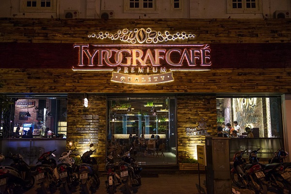 Typograf nhìn từ ngoài đường Typograf nhìn từ ngoài đường