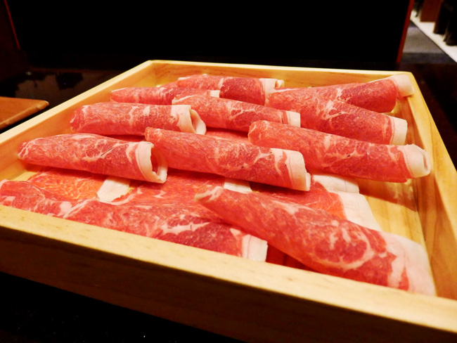 5 bí kíp "ăn thả ga" buffet lẩu tại Vincom Nguyễn Chí Thanh - Ảnh 7. 5 bí kíp "ăn thả ga" buffet lẩu tại Vincom Nguyễn Chí Thanh - Ảnh 7.