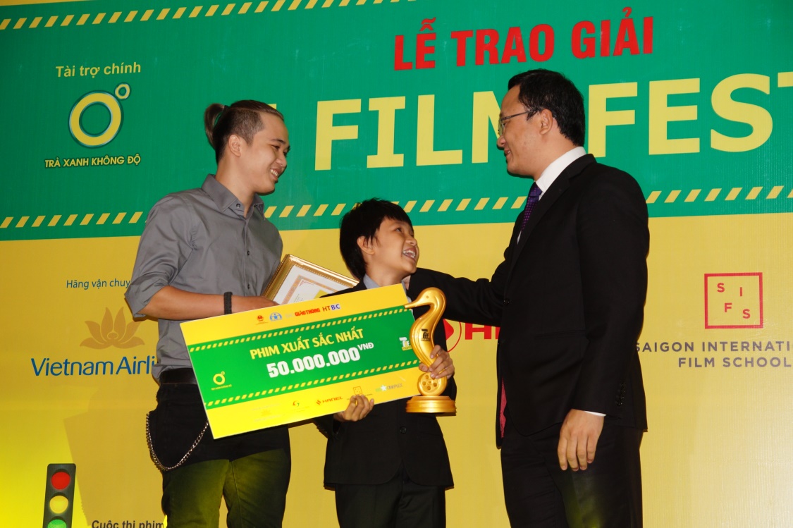 FU Production - Quán quân cuộc thi làm phim “An toàn giao thông” mùa đầu tiên - Ảnh 2.