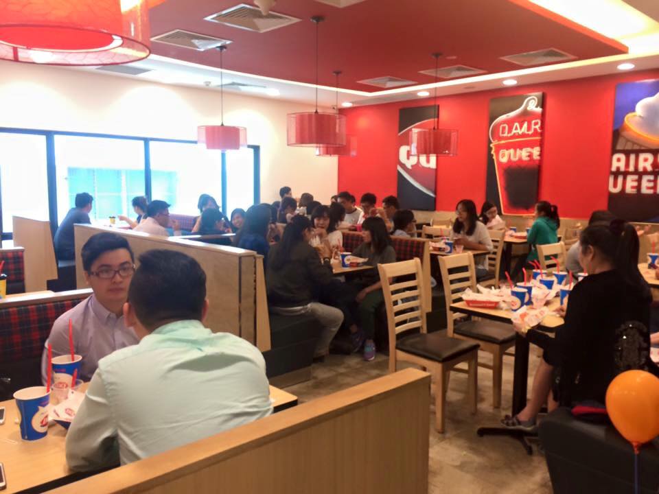 Hẹn hò “vui hết nấc” tại DQ Fan Party - Ảnh 1.