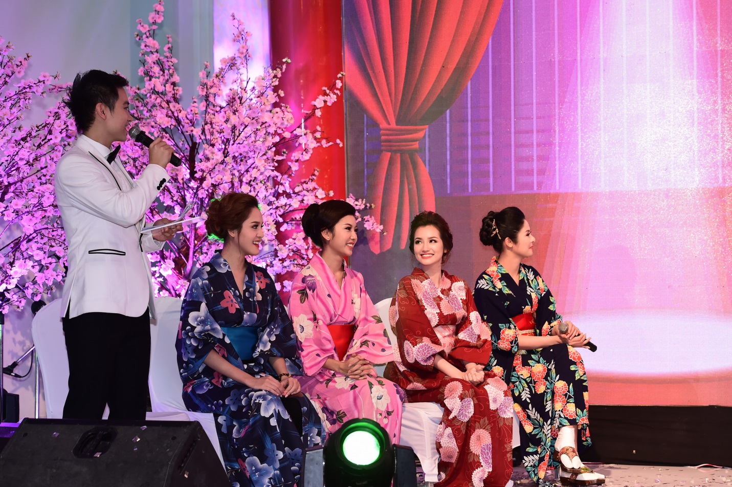 Dàn Hoa hậu, Á hậu hội ngộ tại “Dạ tiệc hoa anh đào” - Ảnh 5.