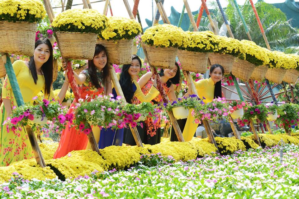Chương tr&igrave;nh h&agrave;i kịch cực hot Cười xuy&ecirc;n Việt đến Đầm Sen - Tết 2016 - Ảnh 4.