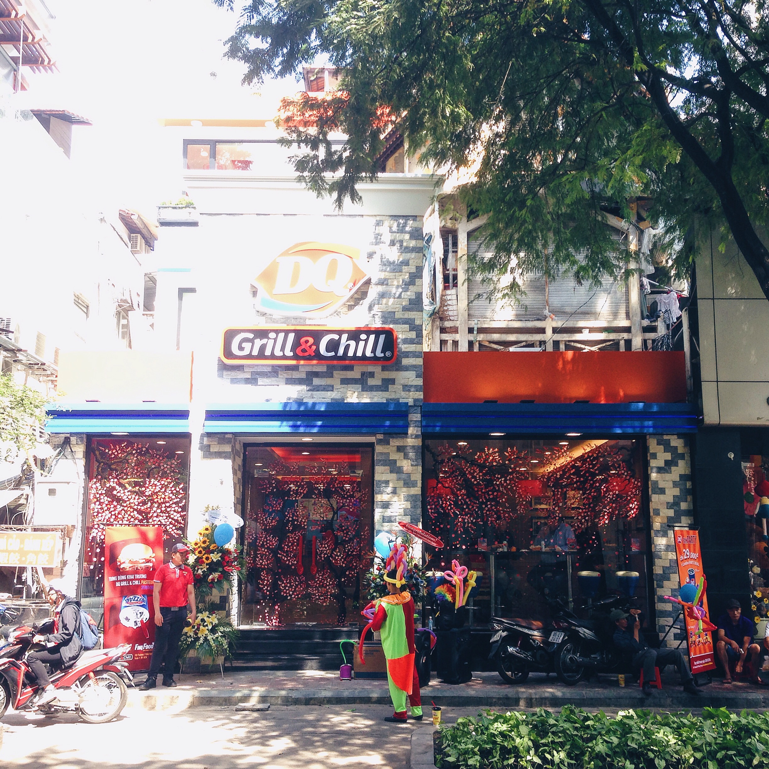 DQ Grill & Chill khai trương nhà hàng thứ hai tại châu Á - Ảnh 2.