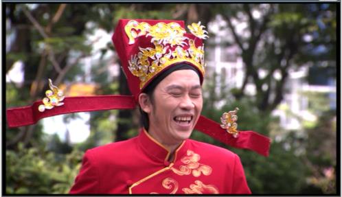 Cư dân mạng “cười ngất” vì Thần Tài lắm chiêu Hoài Linh - Ảnh 1.