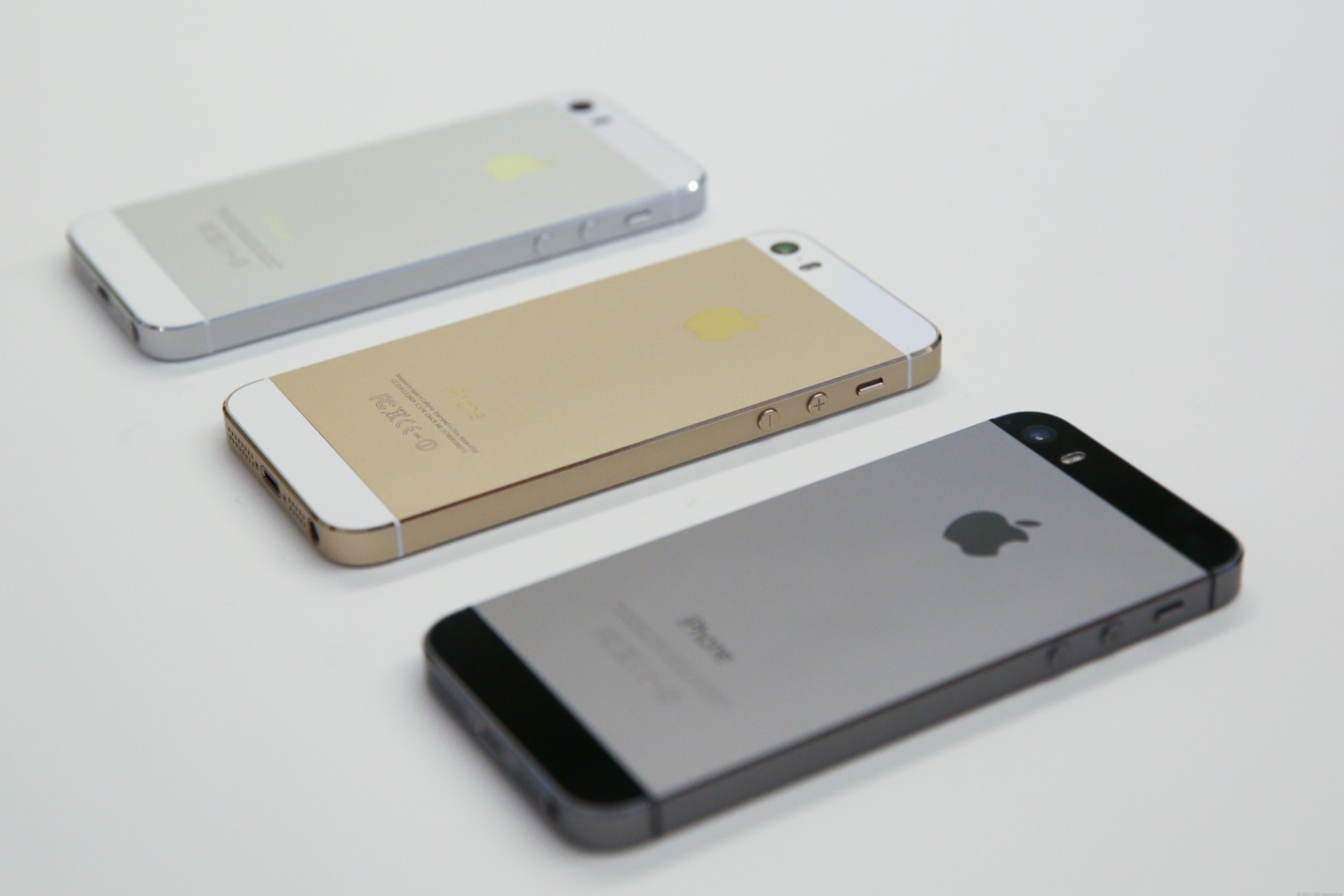 Top smartphone gi&aacute; hơn 3 triệu h&uacute;t kh&aacute;ch sau tết - Ảnh 2.