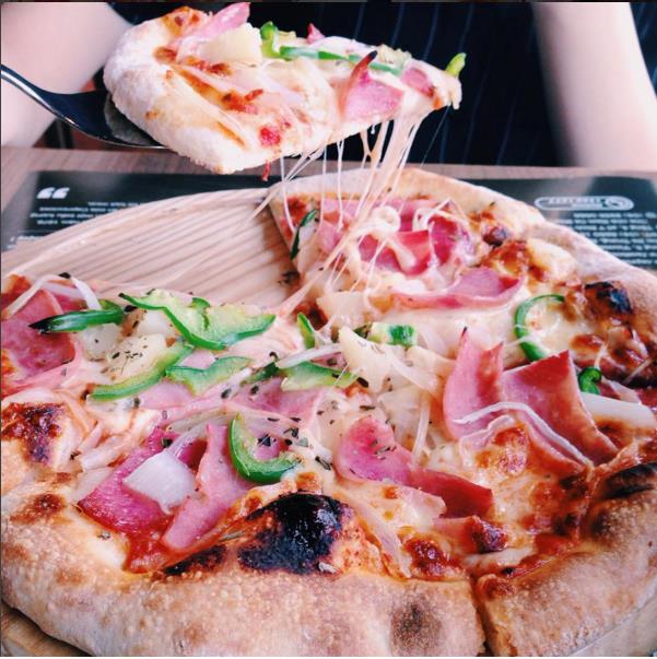 Tự sự của Foodaholic - Ăn pizza l&agrave; phải thế n&agrave;y n&agrave;y! - Ảnh 2.
