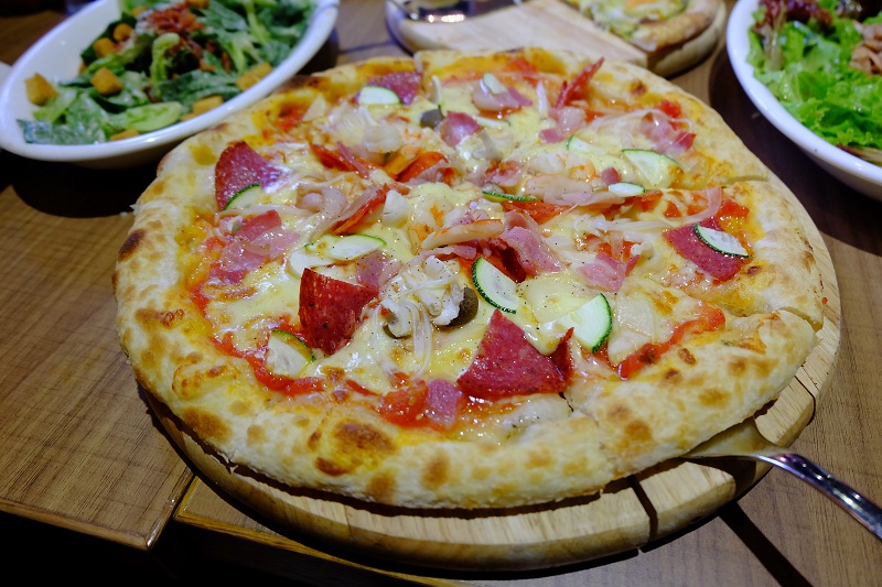 Tự sự của Foodaholic - Ăn pizza l&agrave; phải thế n&agrave;y n&agrave;y! - Ảnh 3.