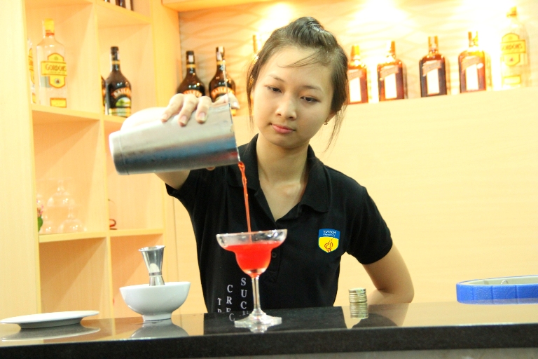 Du lịch - Nhà hàng - Khách sạn thuộc “top” ngành học hấp dẫn - Ảnh 3.