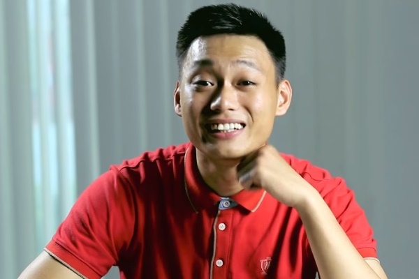 Cười té ghế với Mlog nịnh “một nửa thế giới” của “thánh chế” Nhật Anh - Ảnh 1.